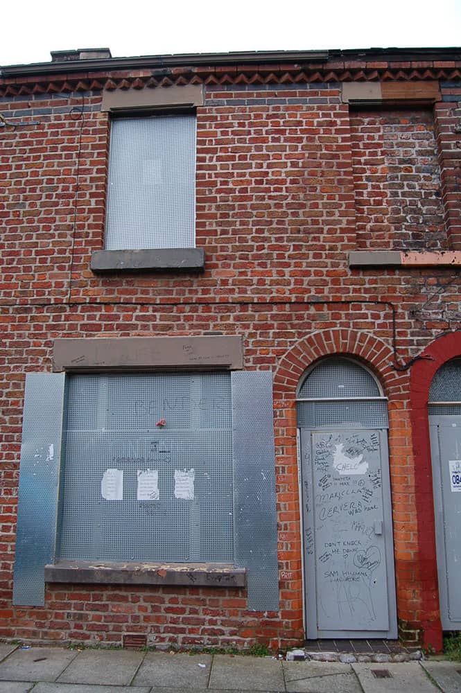 Ringo Starr's childhood home is saved from demolition – 30 May 2012
