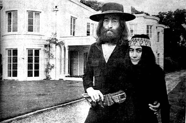 John Lennon and Yoko Ono move into Tittenhurst Park – 11 August 1969